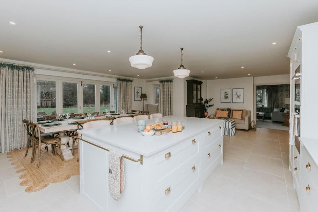 Hayward House, Hot Tub, Large Garden Villa Henley-on-Thames Eksteriør bilde